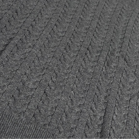 Tommy Hilfiger size small dark grey textured sweater scoop neck & chest logo EUC - Picture 3 of 11